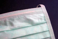 Surgical Mask Cardinal Health™ Anti-fog Film Pleated Tie Closure One Size Green NonSterile ASTM Level 1 Adult AT752005 Box of 50 AT752005 Cardinal Health™ 518267_BX