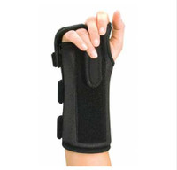 Boxer Fracture Brace ProCare® ComfortFORM™ Nylon / Aluminum / Foam / Elastic Left Hand Black X-Large 79-87468 Pack of 1 79-87468 ProCare® ComfortFORM™ 460786_EA