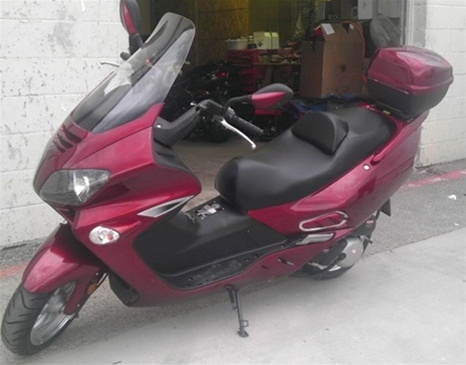 2011 SCOOTER 250-T22 FULLY ASSEMBLED UNIT.