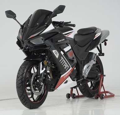 Vitacci TITAN 250 EFI Motorcycle, Manual 6 Speed (CA Approved) - Black