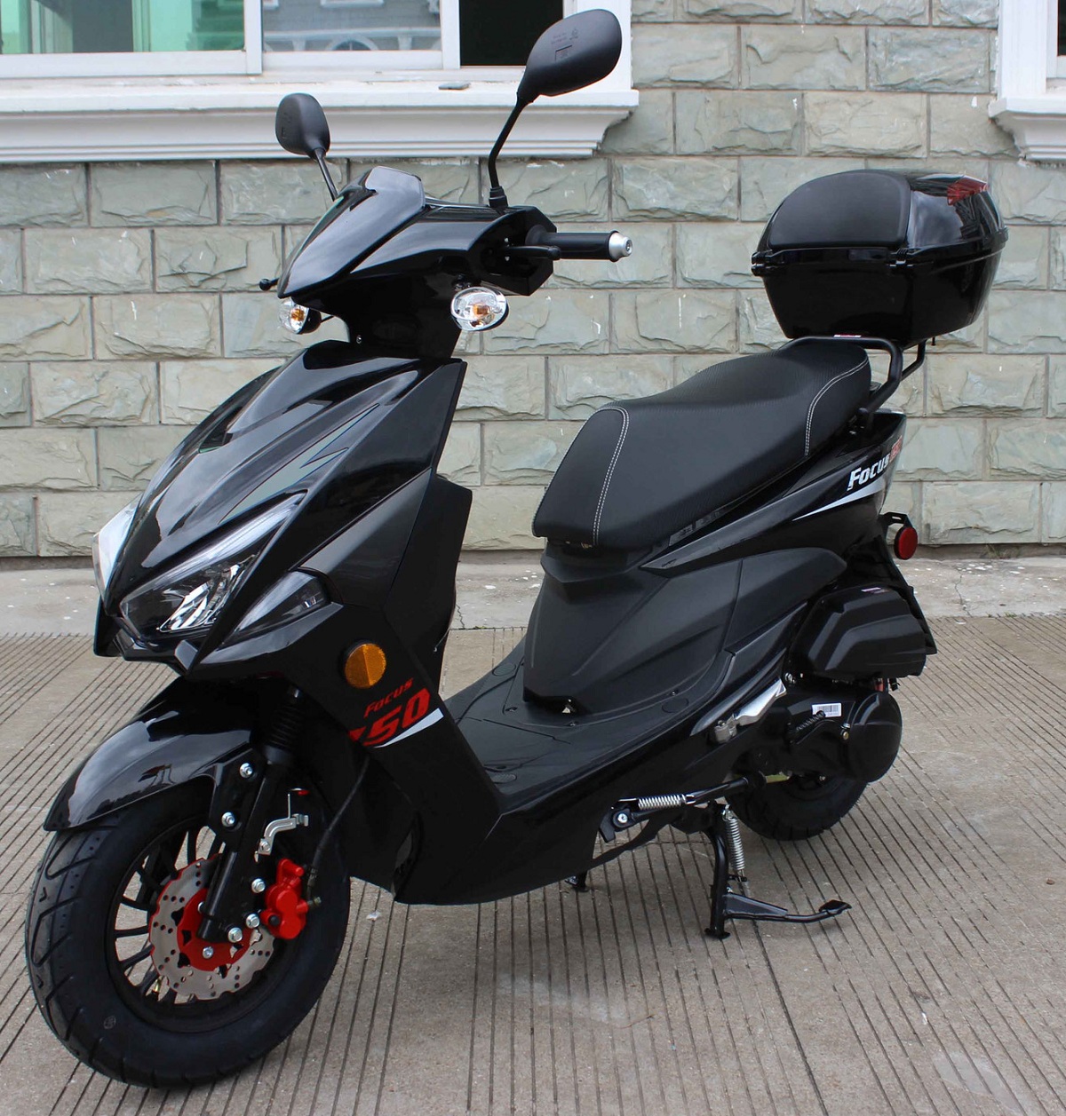 Vitacci Focus 150cc street legal Scooter, Automatic, Single Cylinder, 4-stroke, Air-cooled - Black