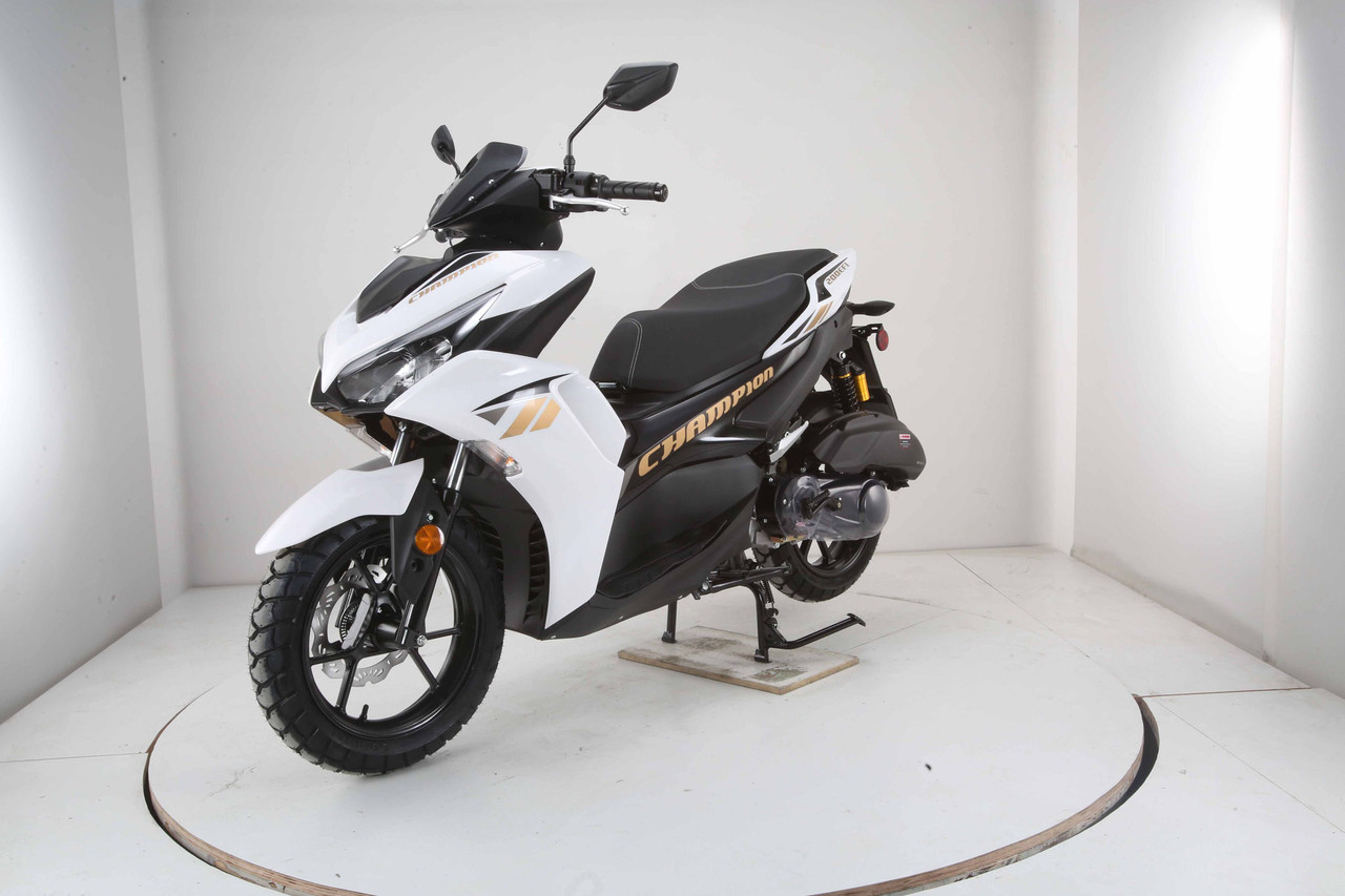 Vitacci Champion 200 EFI Super Scooter - White