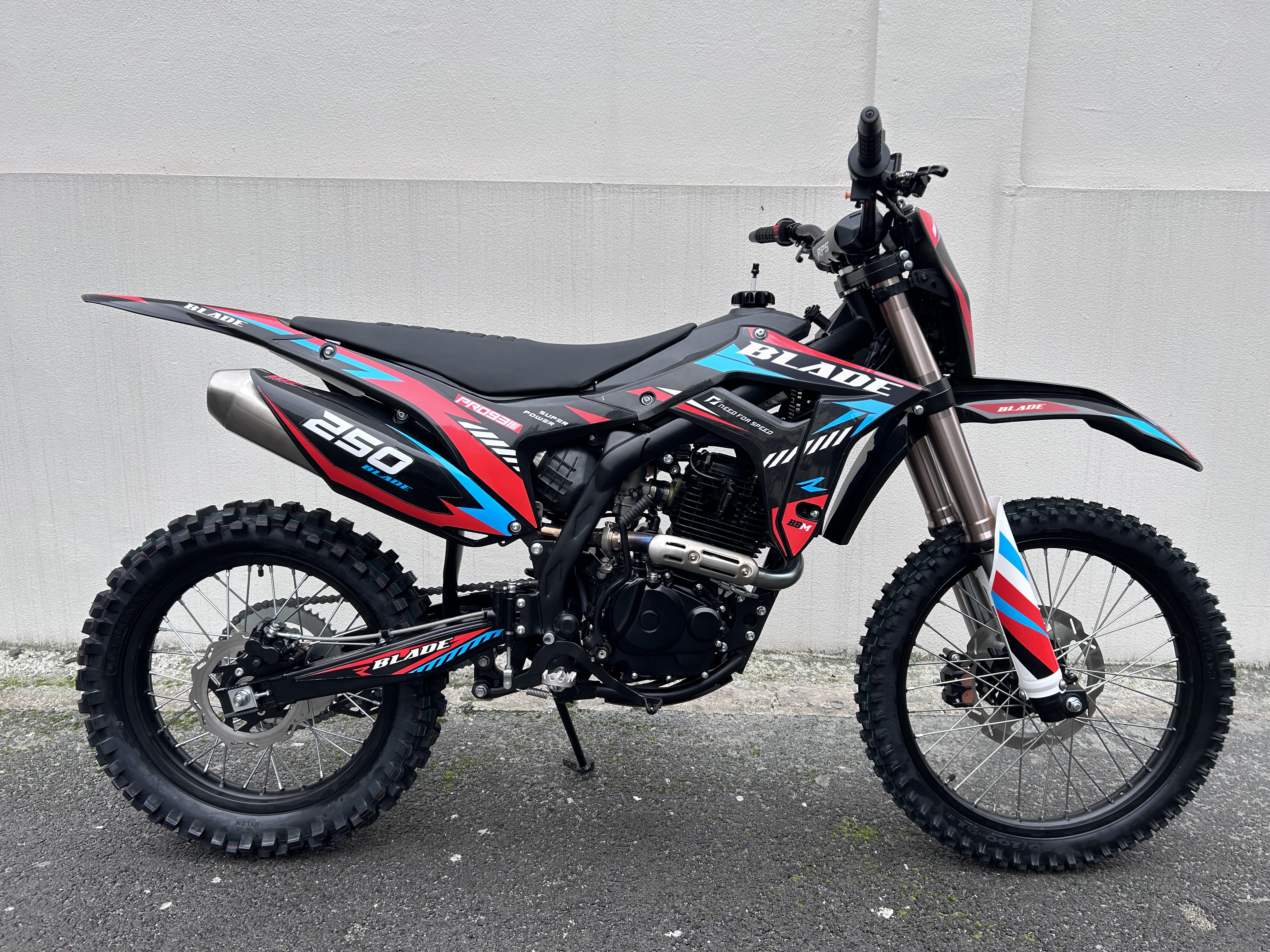 RPS Blade 250 Dirt Bike with Electric & Kick Start – Air-Cooled Power