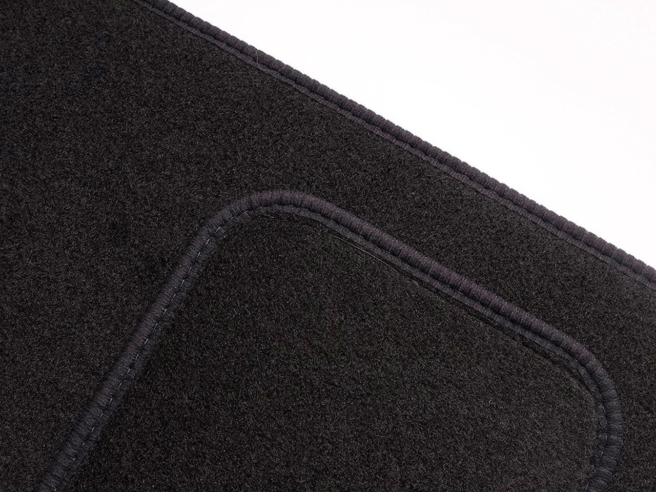 Vauxhall Vivaro 20012014 One Piece Carpet Mats Black