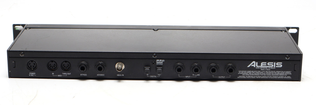 Alesis QuadraVerb 下のケースは付きません。 Alesis QuadraVerb 下のケースは付きません。 - メルカリ