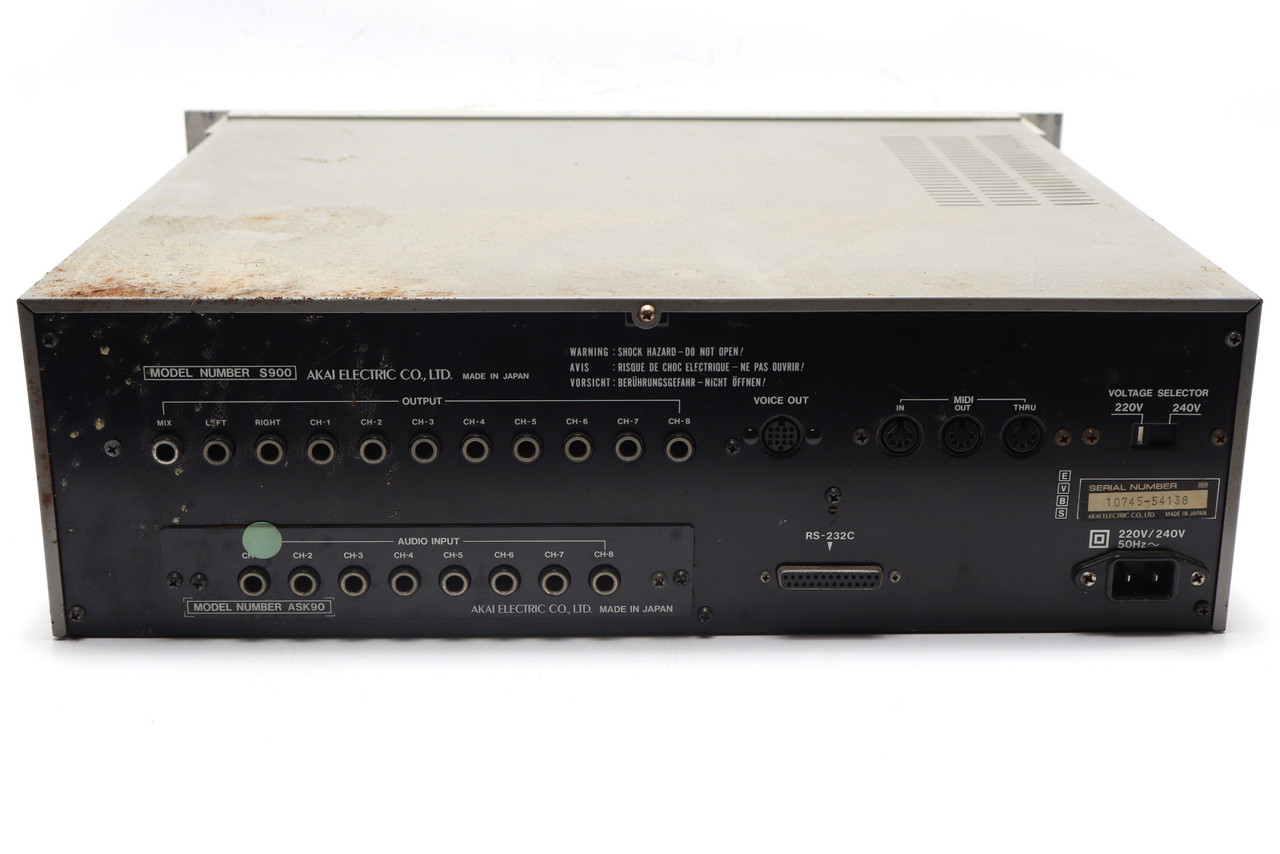 Akai S900 MIDI Digital Sampler