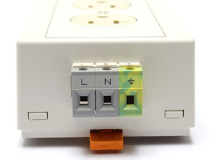 Phoenix Contact 5600525 EM-DUO 120VAC 20 Amp DIN Rail Mounted Dual Outlet