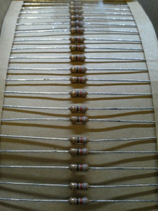 RFE CR25R-82R-J 82 ohm 1/4 Watt +/- 5% Resistor, 5000pcs RFE CR25R-82R-J 82 ohm 1/4 Watt +/- 5% Resistor, 5000pcs