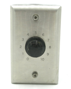 Valcom Wall Mounted Page Port PreAmp/Expander Valcom Wall Mounted Page Port PreAmp/Expander