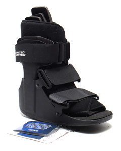 United Ortho USA14015 Short Cam Walker Fracture Boot, Medium, Black United Ortho USA14015 Short Cam Walker Fracture Boot, Medium, Black