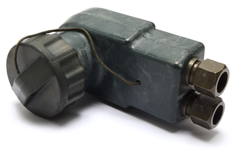 Amerline NATO 11682338 Vehicle Plug Assembly