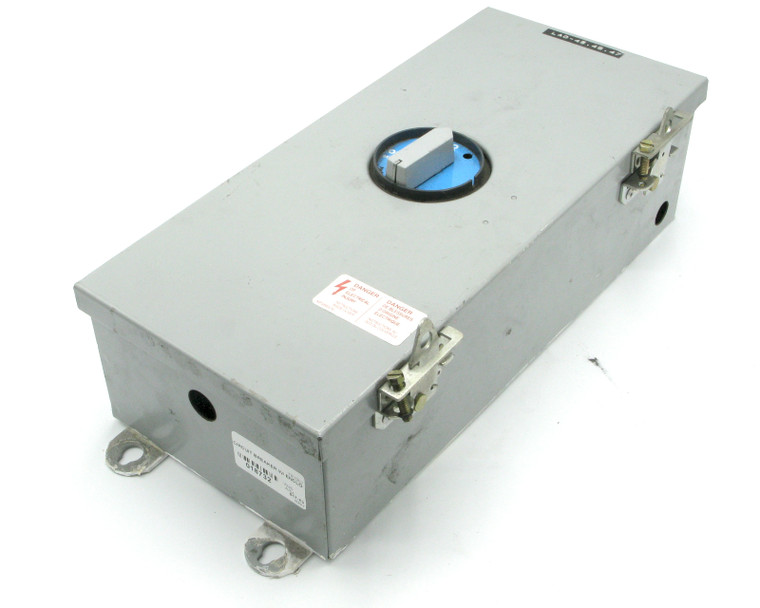 GE TE100J Circuit Breaker Enclosure w/TEB132050 240V, 50 Amp, 3-Pole Breaker