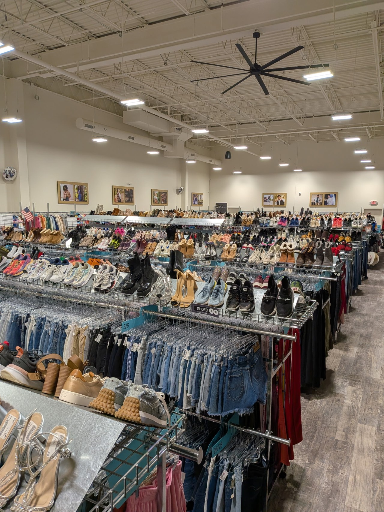 picture or store