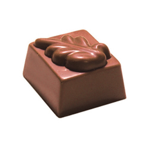 COUNTRY CARAMEL Soft buttery caramel in milk chocolate
