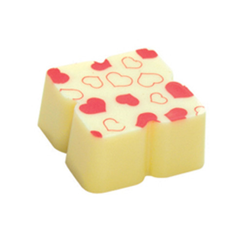 PURE WHITE LOVE White chocolate with red hearts