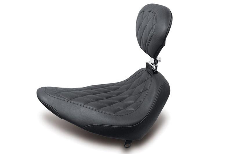 Mustang Wide Tripper Solo with Driver Backrest for '00-06 Harley