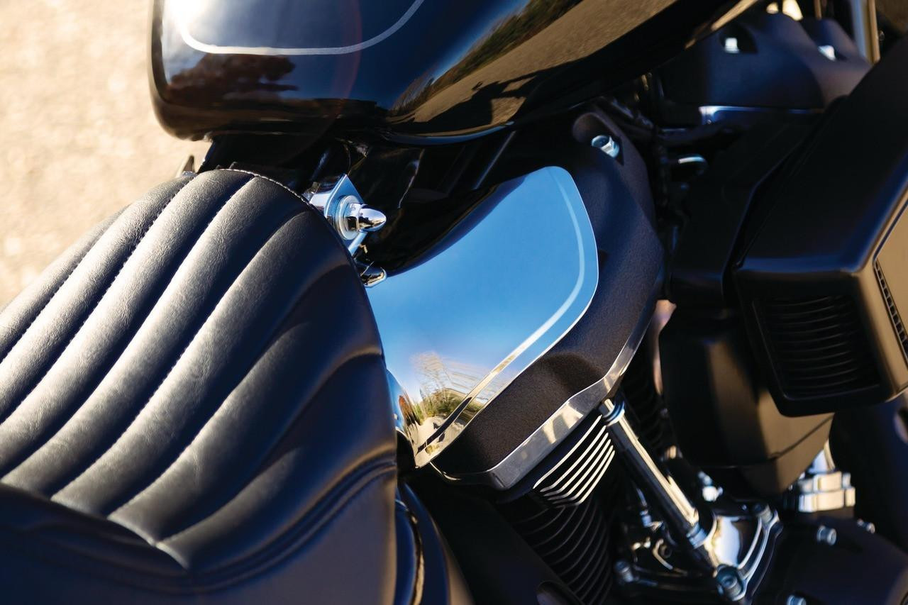 Kuryakyn Saddle Shields Heat Deflectors for '18-Up Harley Davidson