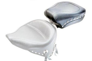 Mustang  Rear Seat  for Softail '84-99  -Wide Studded