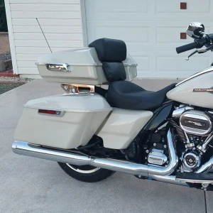 Hogworkz Solo Tour Pack Mount for '09-26 Harley Davidson Touring Models (Select Finish)