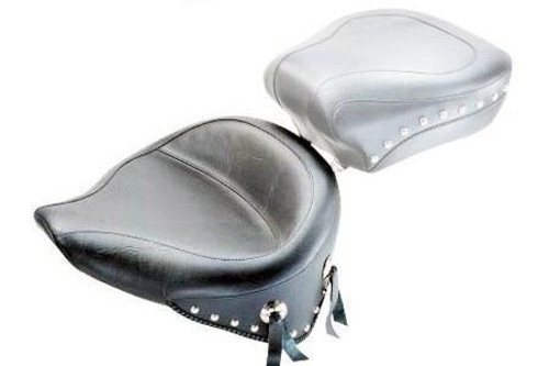 Mustang  Wide Solo Seat for Softail Deluxe '05-15   (w/ Standard Rear Tire)    -Studded  DOES NOT FIT WITH STOCK LUGGAGE RACK