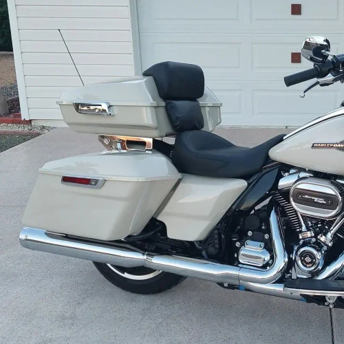 Hogworkz Solo Tour Pack Mount for '09-26 Harley Davidson Touring Models (Select Finish)