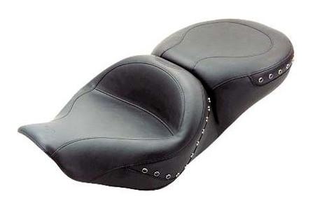 Mustang  One-Piece Touring Seat  for Road King '97-07 -Black Studs