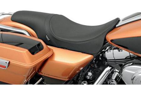 Drag Specialties Predator Seat for '97-07 FLHR , '06-07 FLHX (Except FLHRS/FLHRSE) -Smooth