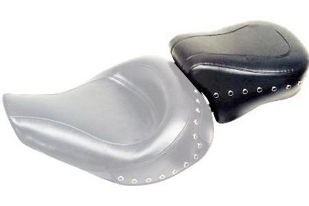 Mustang  Rear 11 inch Seat  for Road King '94-96 -Studded