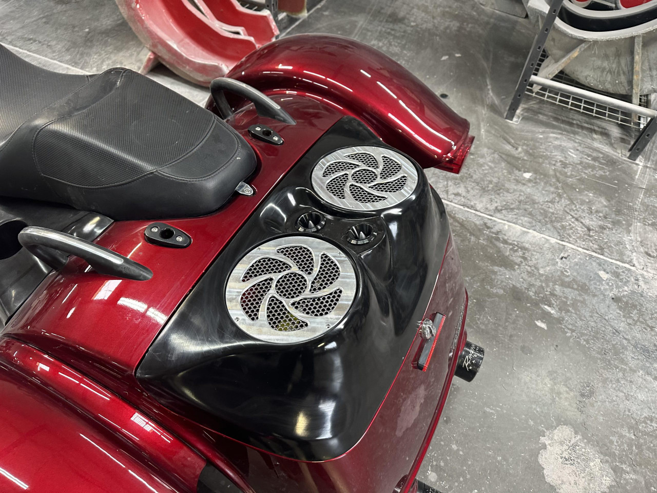 Dirty Bird Dual 8″ Audio Trunk Lid (Road Glide 3 & Freewheeler