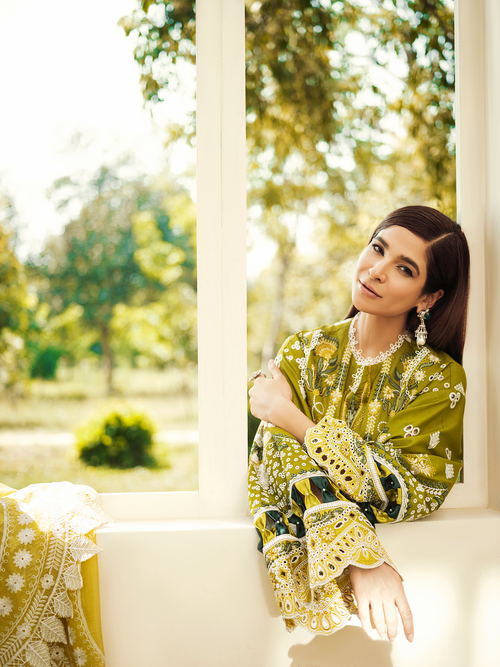 Maryam Hussain 3 Piece Custom Stitched Suit - Green - LB22918