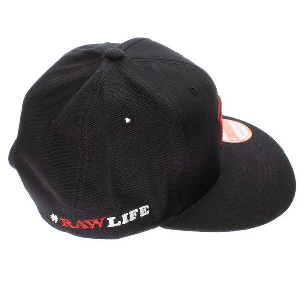 #rawlife on the side of this Raw rolling papers snap back.