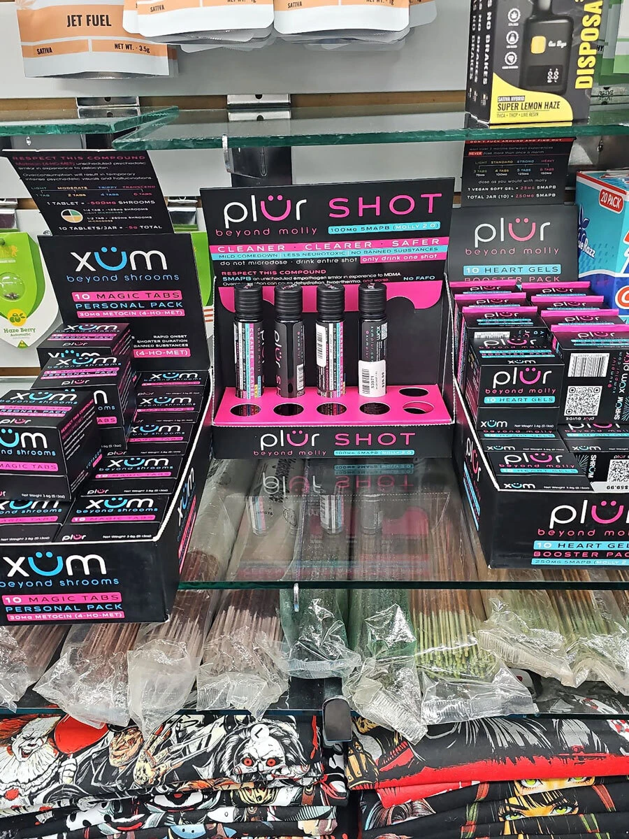 Nootropics from Xum and Plur brands.