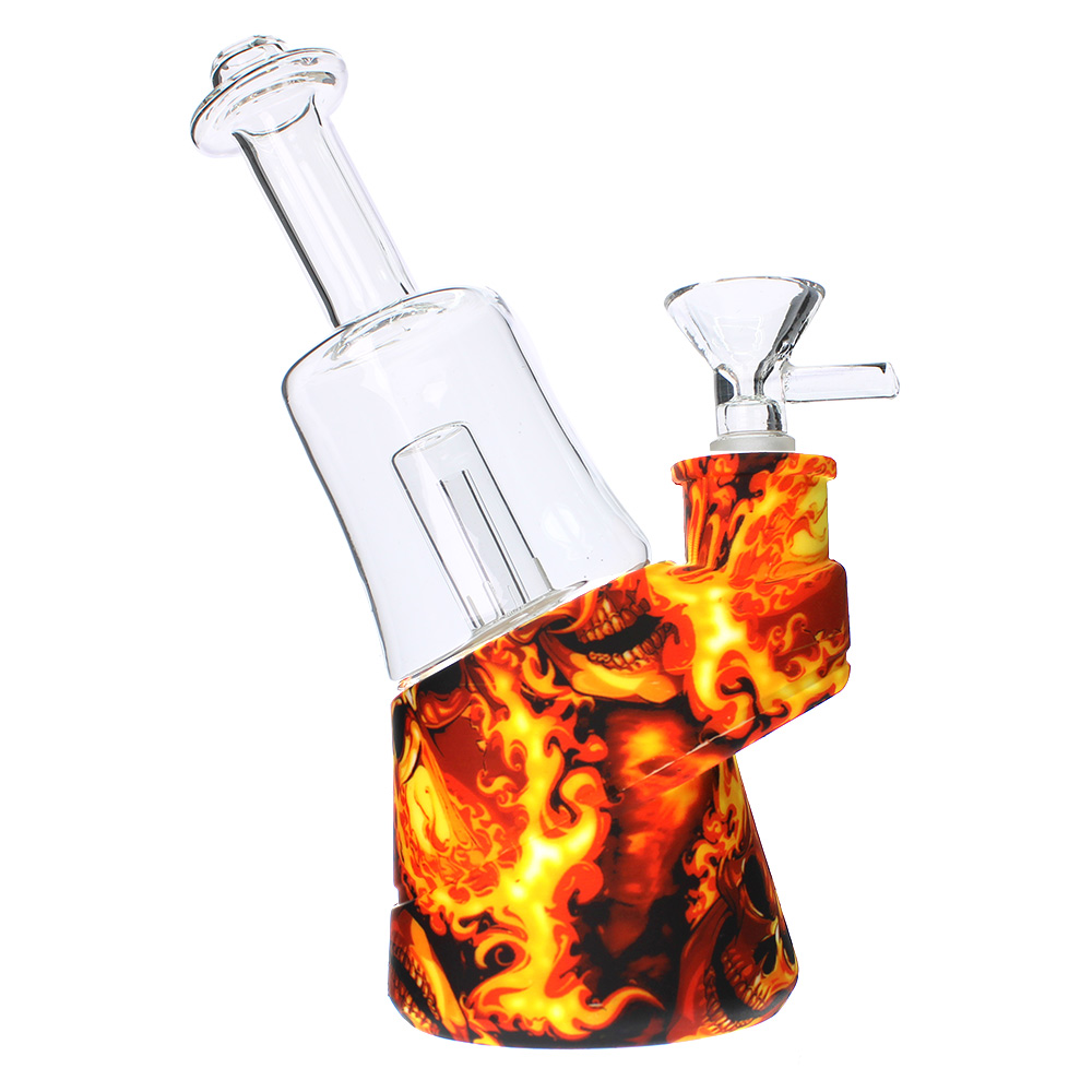 https://cdn11.bigcommerce.com/s-1n8r405nxd/images/stencil/original/products/8601/18452/silicone-soc-peak-rig-oil-water-pipe-burner-skull-fire-glass-85682_3__03665.1612891441.jpg?c=2