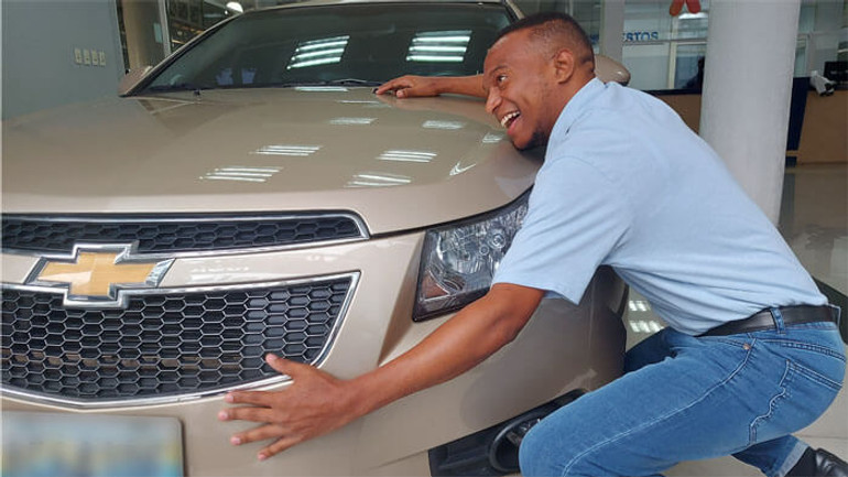 ¿Amas tu vehículo? Hablemos de repuestos originales y genéricos