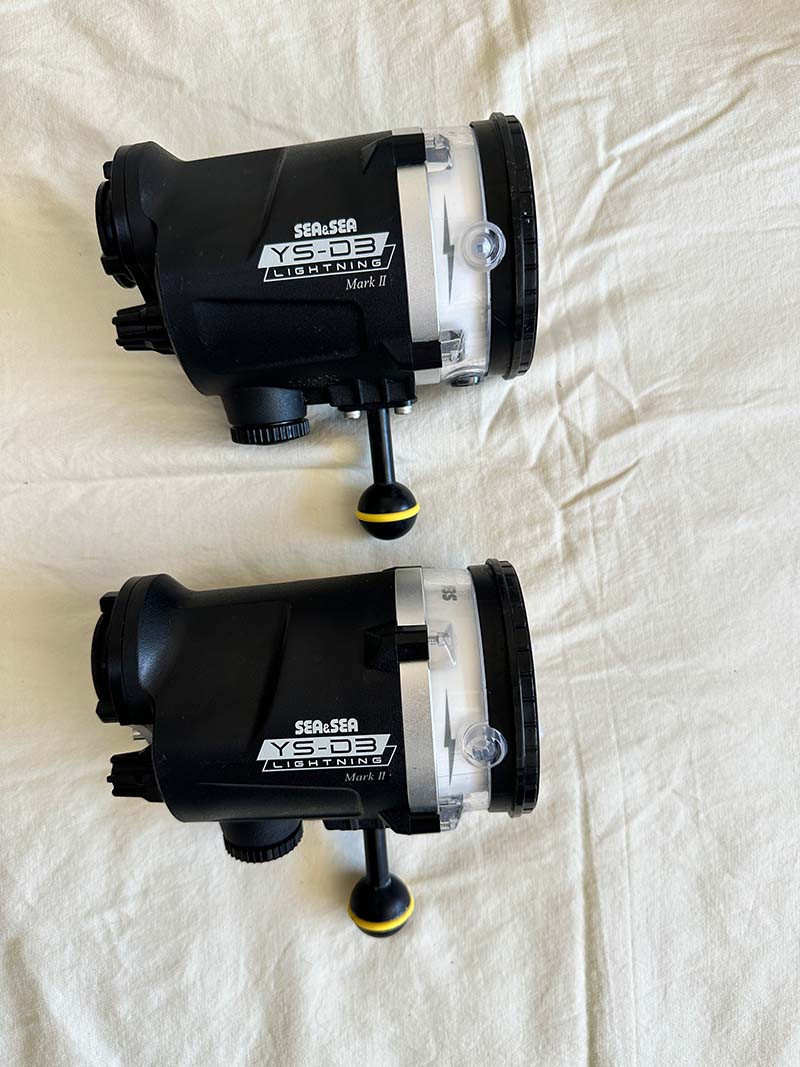 USED: Sea Sea YS-D3 MK I Strobes