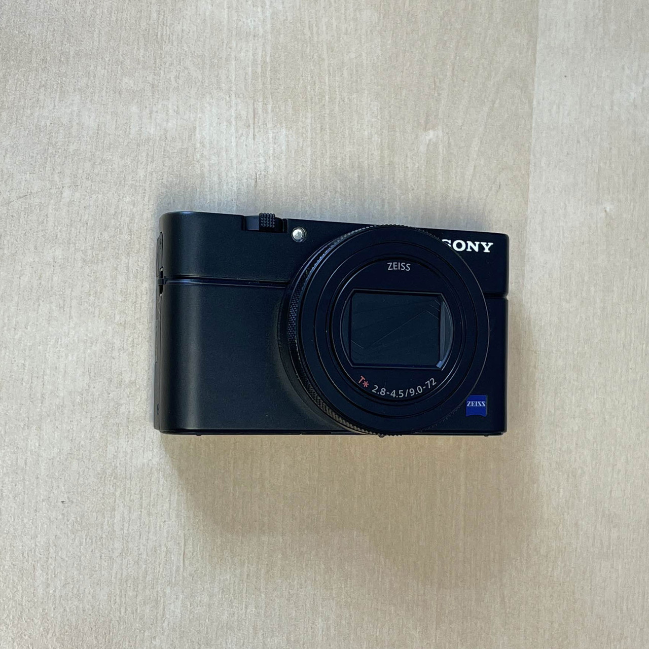 sony-rx100-vii-camera-open-