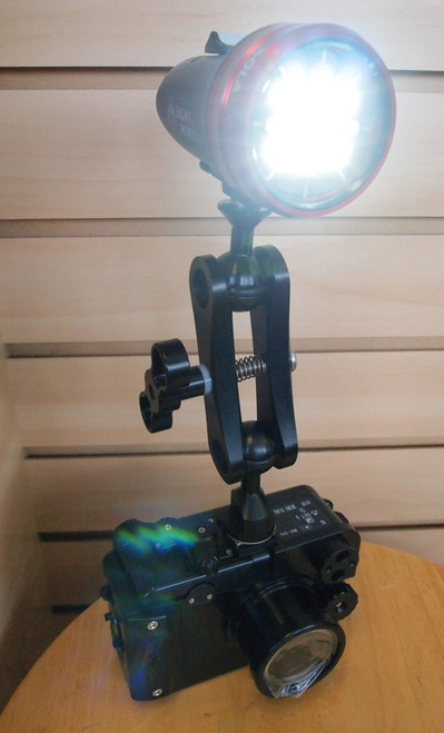 Light & Motion Sola 800 Photo