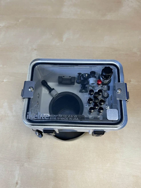Ikelite USED: Ikelite Sony RX100 VI & VII Underwater Housing with Ikelite Vacuum Kit for 1/2 Inch Holes 