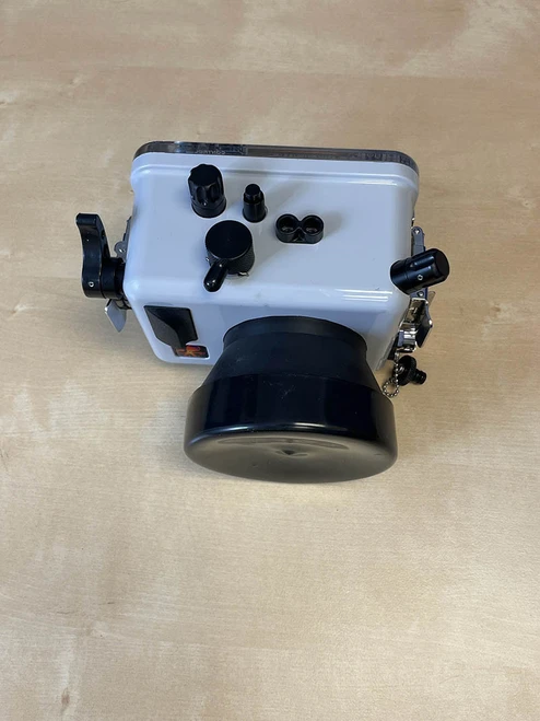 Ikelite USED: Ikelite Sony RX100 VI & VII Underwater Housing with Ikelite Vacuum Kit for 1/2 Inch Holes 