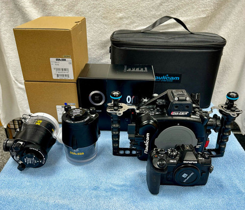 Olympus OM-D E-M1 Mark II Underwater Housing, PT-EP14