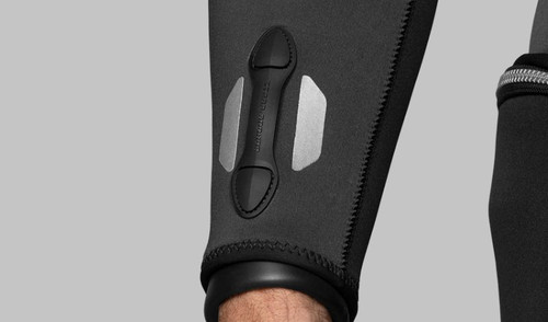  Waterproof W7 5mm Wetsuit with Back Zip for Men 