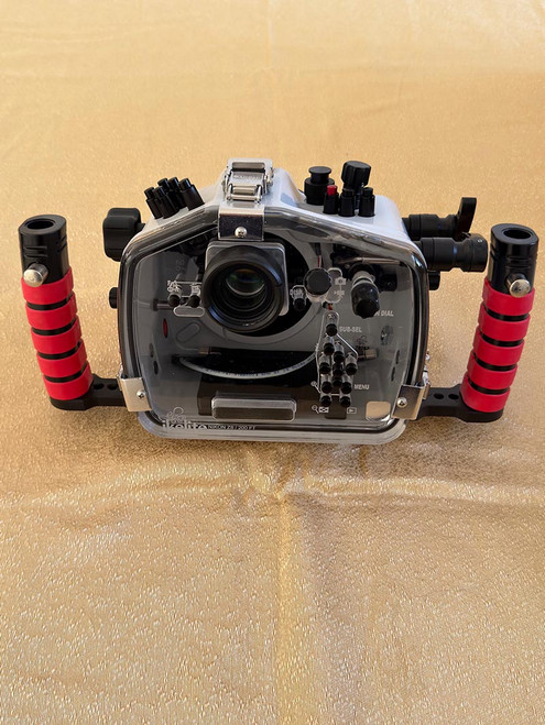 USED: Ikelite 200DL Underwater Housing for Nikon Z8 Deluxe Kit