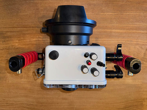 USED: Ikelite 200DLM/D Underwater Housing for Canon EOS R10 Deluxe Version Complete Kit