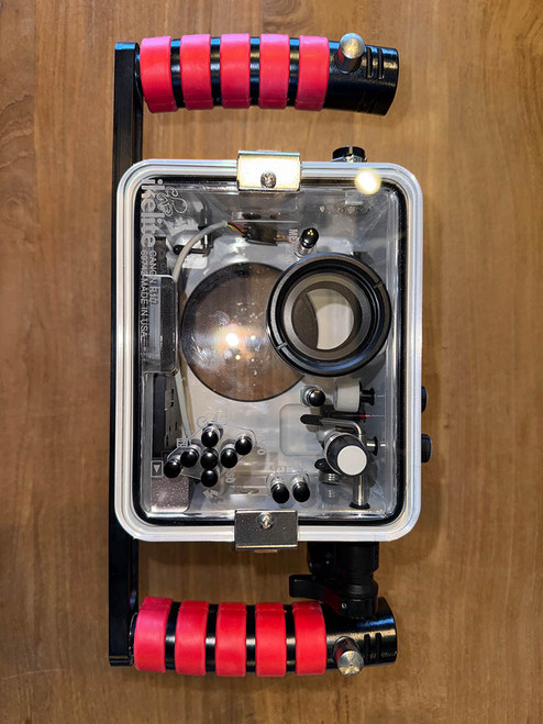 USED: Ikelite 200DLM/D Underwater Housing for Canon EOS R10 Deluxe Version Complete Kit