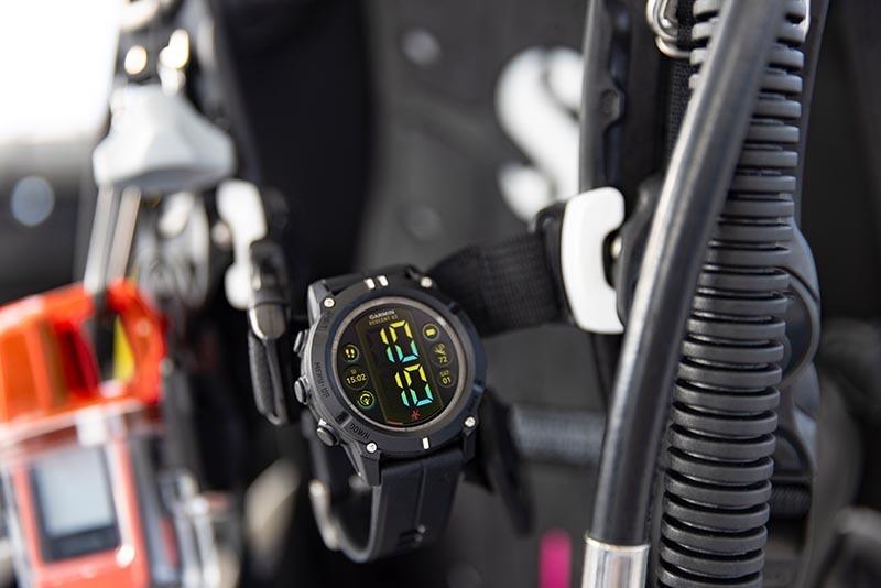 Descent G2 AMOLED touchscreen with clear dive data