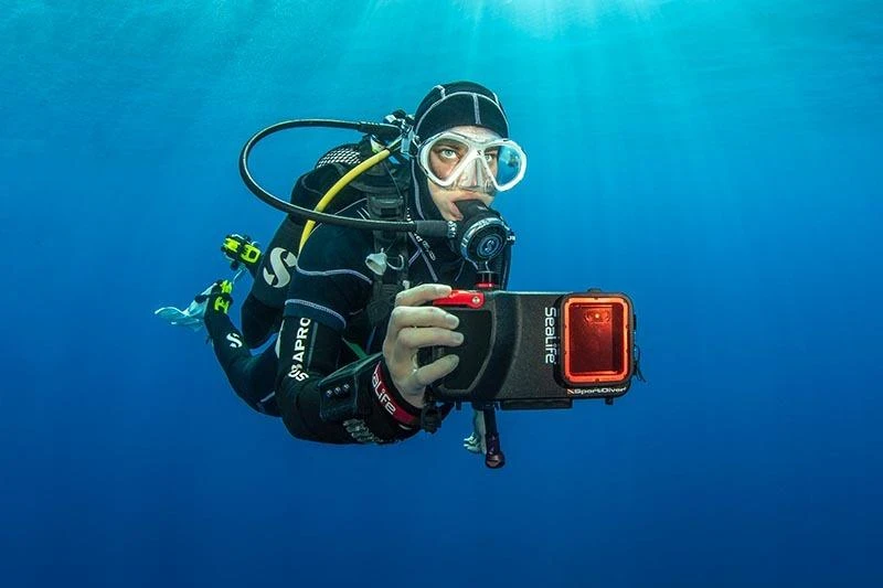 SeaLife SportDiver mounted on tray and handles