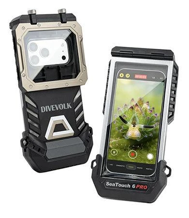 Using the DiveVolk SeaTouch 6 Pro full touchscreen smartphone housing underwater
