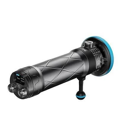 Weefine Manta 30000 OLED display showing depth and adjustable color temperature
