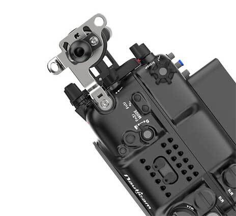 Fiber optic and bulkhead connections for strobe triggering