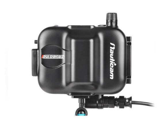 Underwater diver using Nauticam NA-Shinobi II monitor housing on dive rig